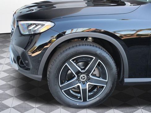 Used 2026 Mercedes-Benz GLC 300 image 12