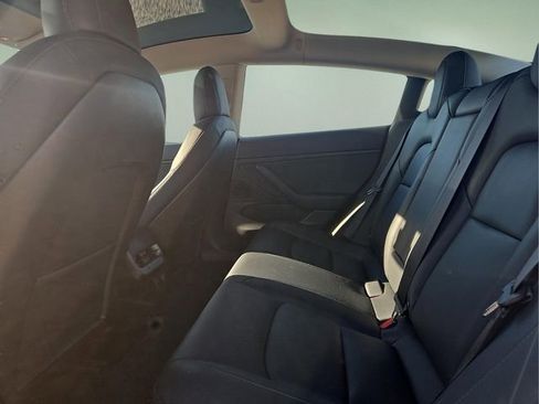 Used 2018 Tesla Model 3 Mid Range image 15