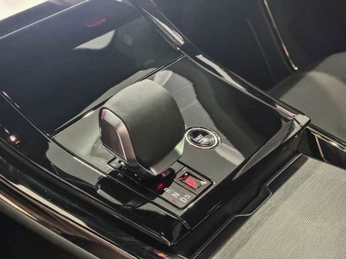 Used 2025 Land Rover Range Rover Sport SE AWD/4WD image 21