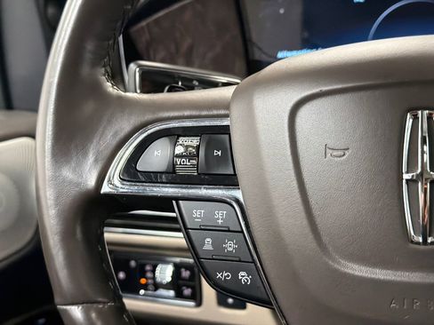 Used 2023 Lincoln Navigator L Reserve AWD/4WD image 27