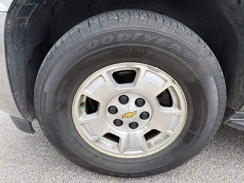 Used 2012 Chevrolet Tahoe LT w/ Luxury Package RWD image 6