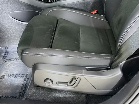 Certified 2024 Volvo XC40 Recharge Plus w/ Protection Package Premier image 19