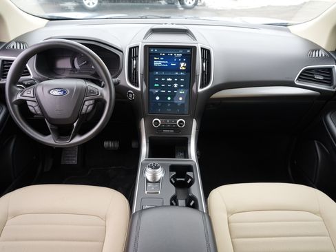 Used 2024 Ford Edge SE image 29