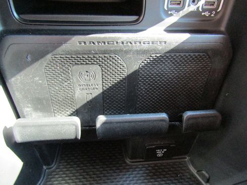 Used 2022 RAM 1500 Limited image 40