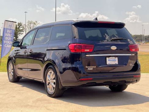 Used 2019 Kia Sedona EX FWD image 5