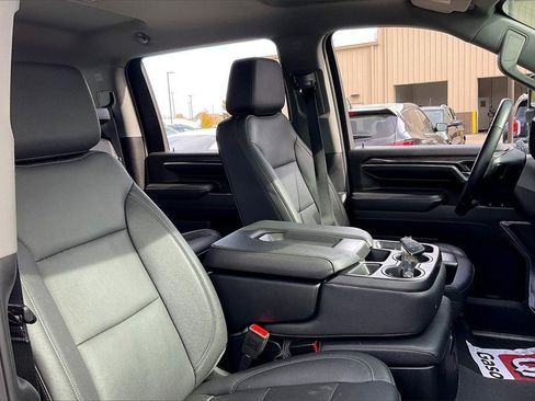 Used 2024 Chevrolet Silverado 2500 LTZ image 32