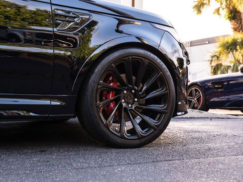 Used 2021 Land Rover Range Rover Sport SVR Carbon Edition AWD/4WD image 5