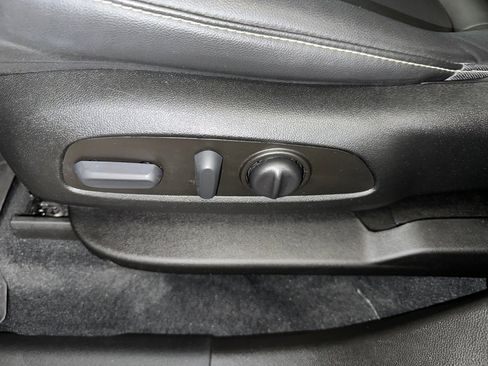 Certified 2023 Chevrolet Traverse LT w/ LT Premium Package image 3