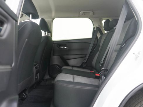 Used 2025 Nissan Rogue SV image 19