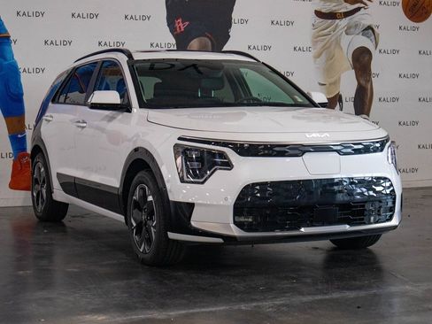 New 2023 Kia Niro Wave image 20