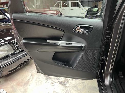 Used 2015 Dodge Journey American Value Package w/ Flexible Seating Group FWD image 26