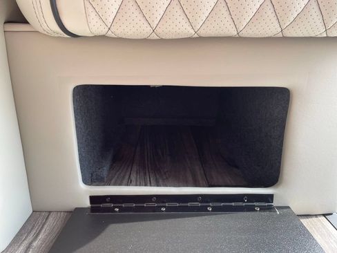 Used 2024 Mercedes-Benz Sprinter 3500 image 47