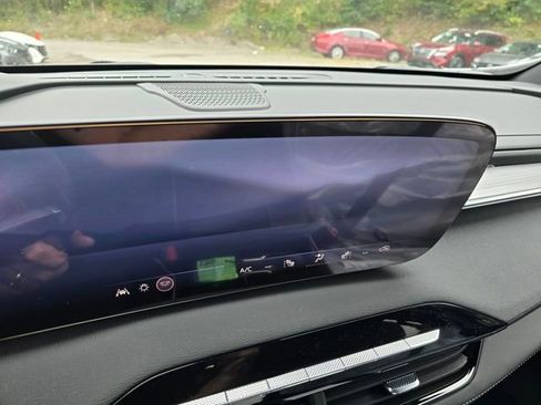 New 2026 Buick Enclave Preferred w/ LPO, All-Weather Package image 7