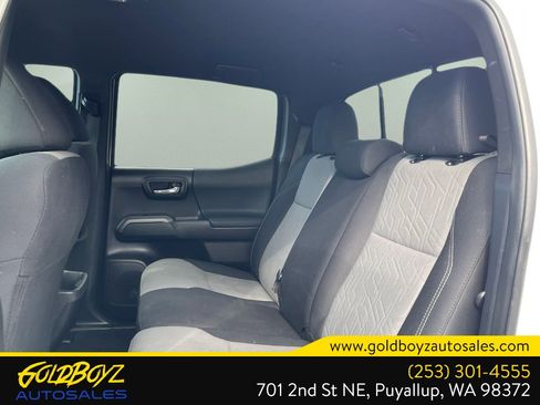 Used 2020 Toyota Tacoma TRD Off-Road image 15