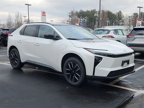Certified 2026 Toyota bZ image 3