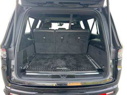 Used 2024 Jeep Grand Wagoneer L Series II w/ Quick Order Packagew 28T image 19