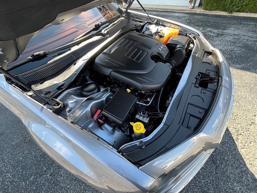 Used 2013 Chrysler 300 S RWD image 39