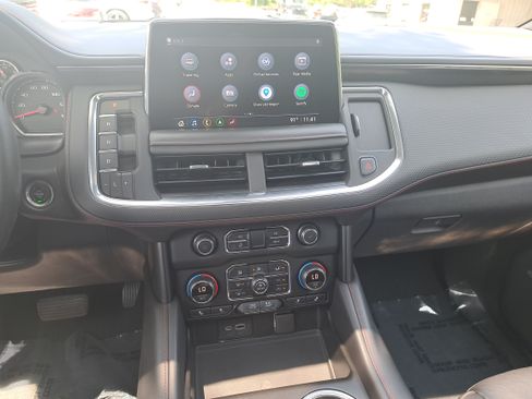 Used 2021 Chevrolet Suburban RST w/ Luxury Package AWD/4WD image 22