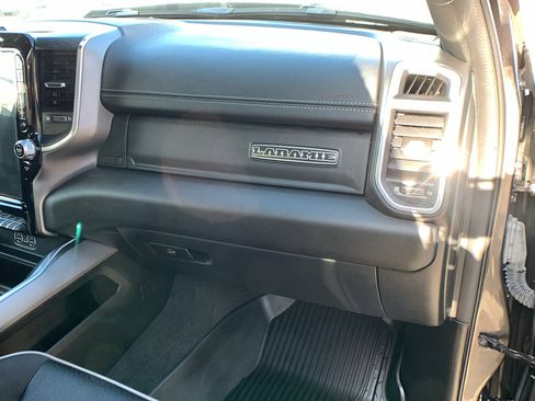 Used 2023 RAM 1500 Laramie image 32