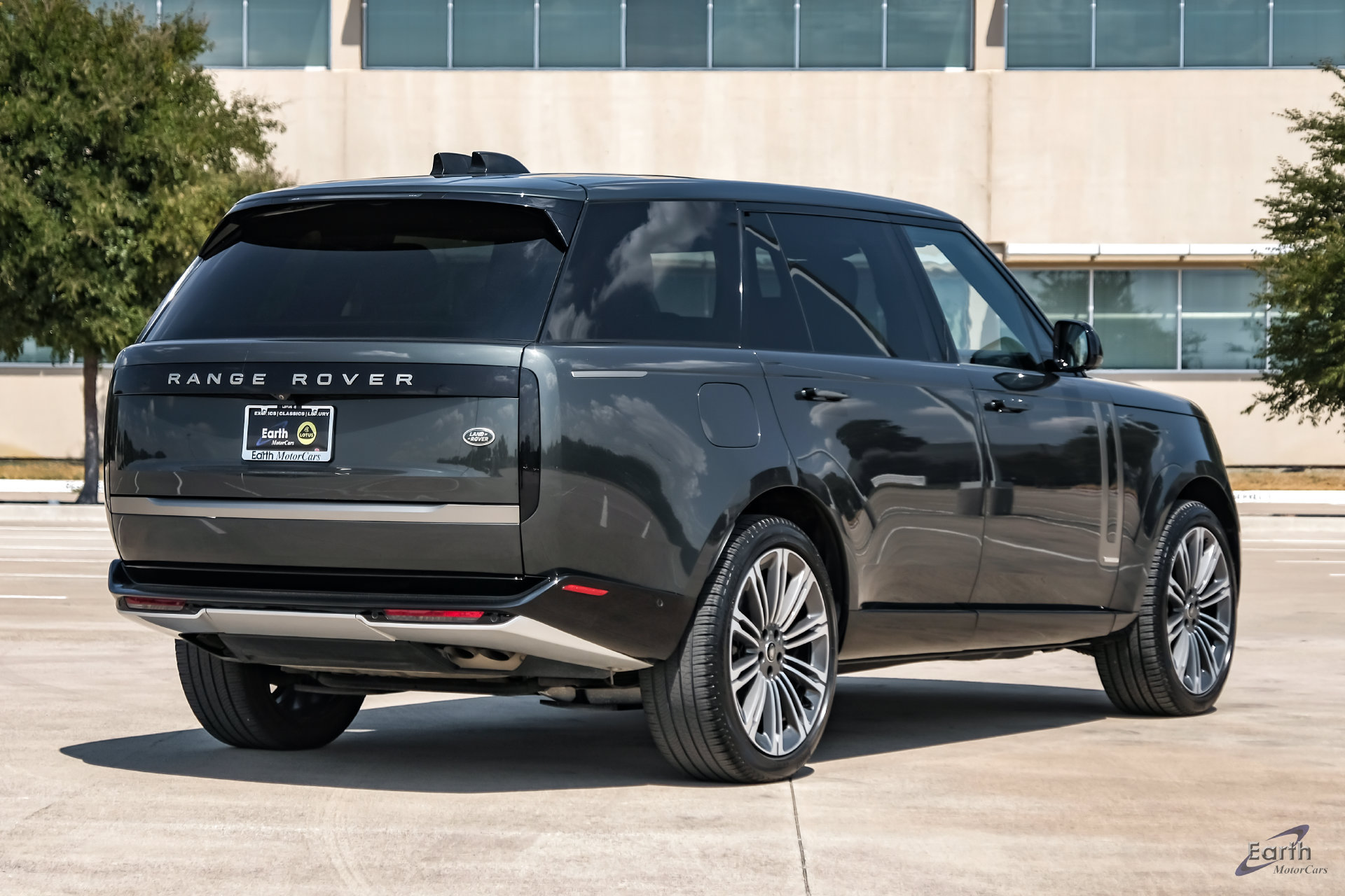 Used 2023 Land Rover Range Rover Long Wheelbase Autobiography AWD/4WD image 15