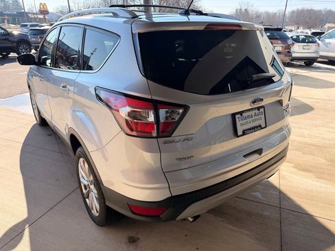 Used 2017 Ford Escape Titanium image 5