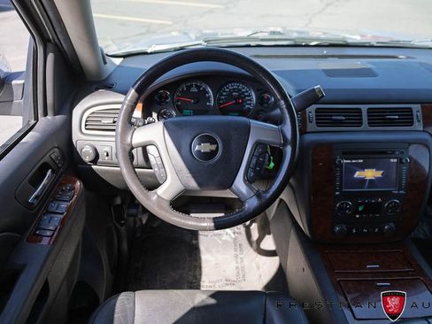 Used 2014 Chevrolet Suburban LTZ AWD/4WD image 2