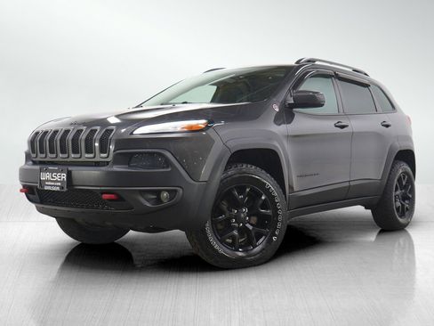Used 2017 Jeep Cherokee Trailhawk image 1