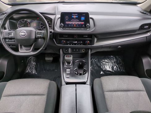 Used 2025 Nissan Rogue SV FWD image 15