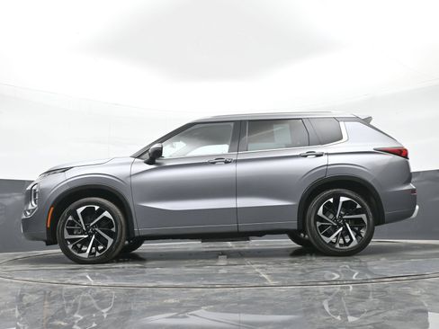 Used 2022 Mitsubishi Outlander SEL FWD image 43