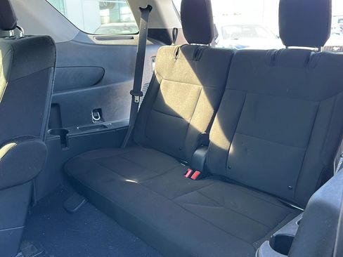 Used 2023 Ford Explorer XLT image 22