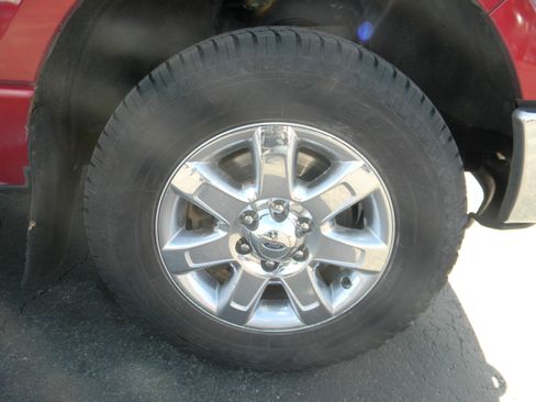 Used 2014 Ford F150 XLT w/ Equipment Group 302A Luxury AWD/4WD image 3