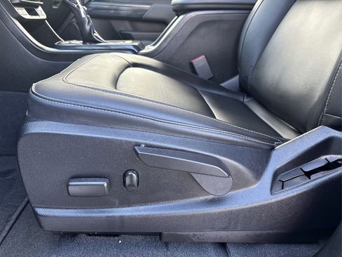 Used 2022 Chevrolet Colorado Z71 image 37