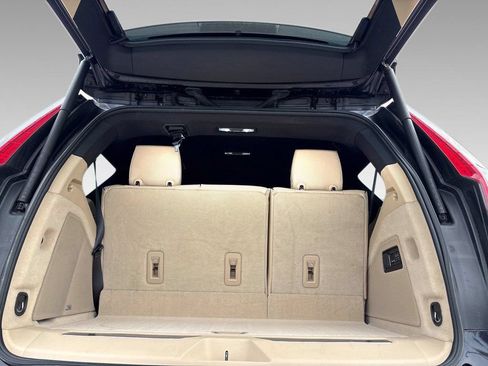 Used 2023 Cadillac Escalade Premium Luxury w/ Performance Package AWD/4WD image 21