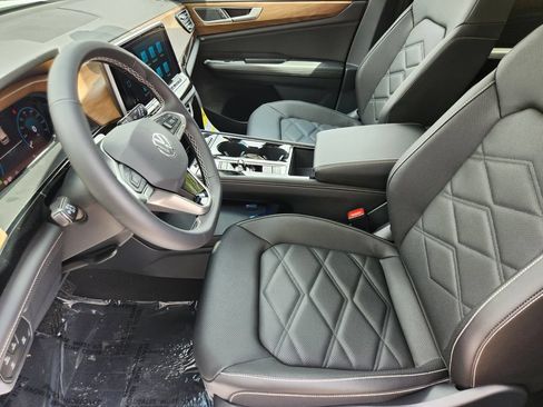 New 2026 Volkswagen Atlas SE AWD/4WD image 4
