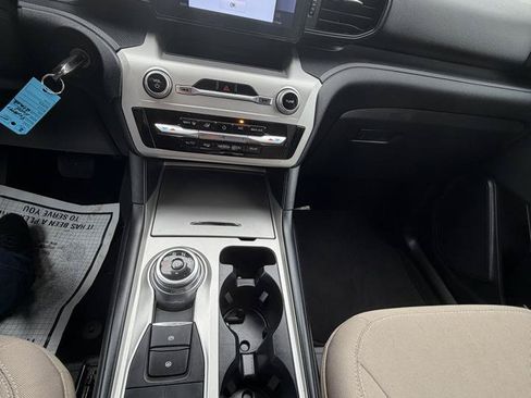 Used 2022 Ford Explorer 4WD image 14