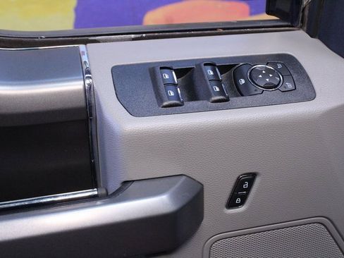 Used 2018 Ford F150 XLT w/ Equipment Group 302A Luxury image 15