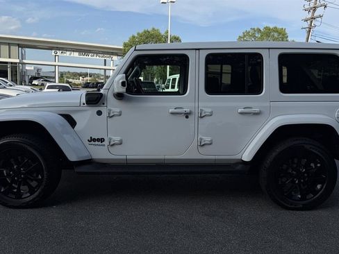 Used 2021 Jeep Wrangler Unlimited Sahara AWD/4WD image 11