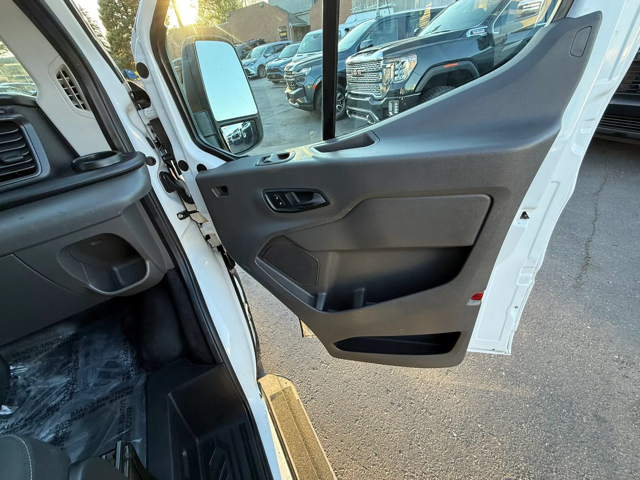 Used 2021 Ford Transit 250 Low Roof w/ Exterior Upgrade Package RWD image 21