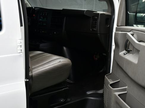 Used 2021 Chevrolet Express 2500 Extended w/ Driver Convenience Package image 24