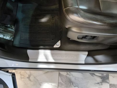 Used 2019 Land Rover Range Rover Sport HSE AWD/4WD image 14