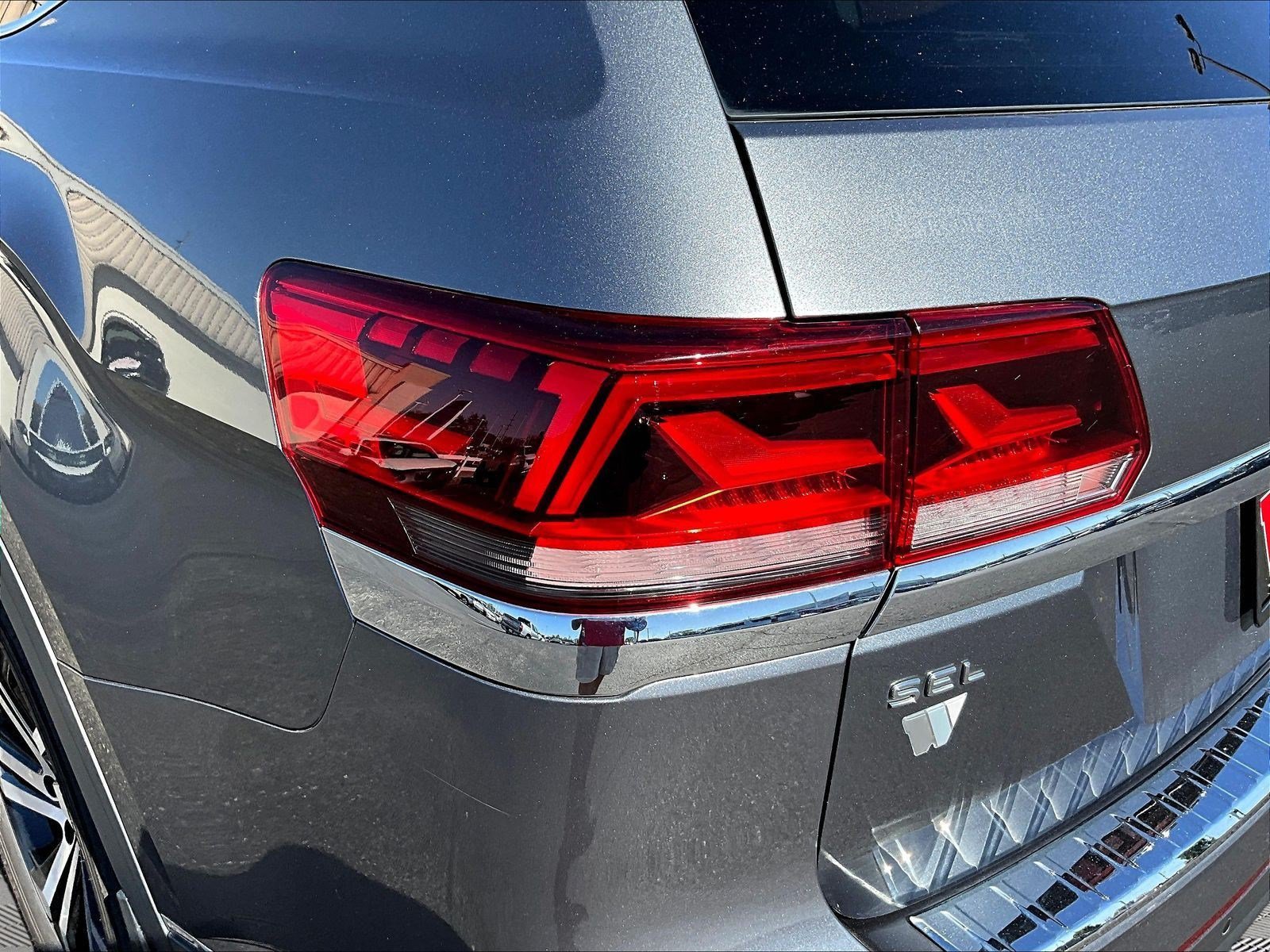 Used 2023 Volkswagen Atlas SEL AWD/4WD image 23