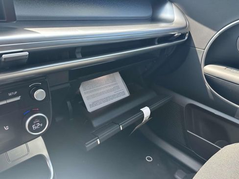 New 2026 Hyundai Ioniq 9 SE AWD/4WD image 30