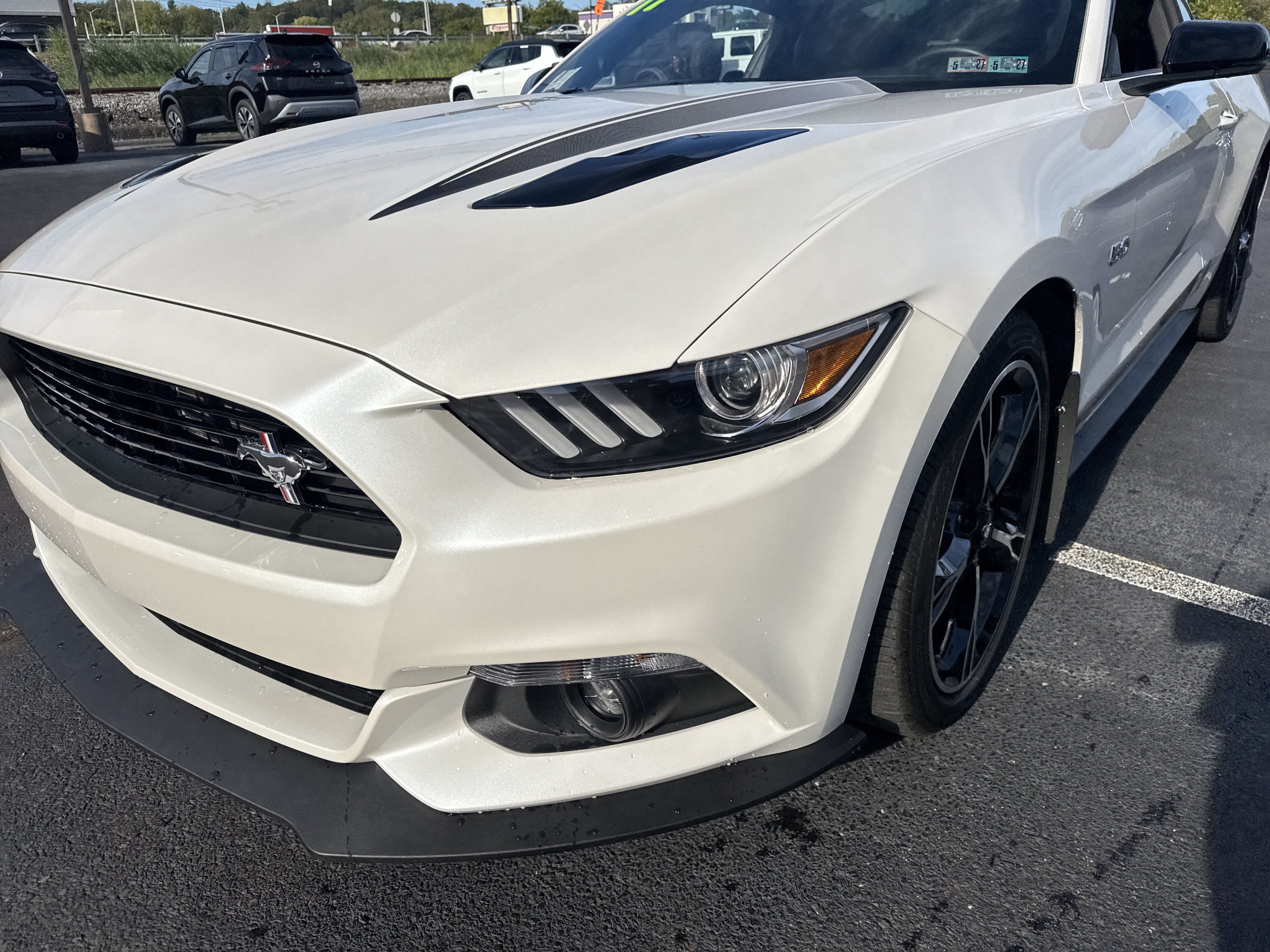 Used 2017 Ford Mustang GT Premium w/ Equipment Group 401A RWD image 10