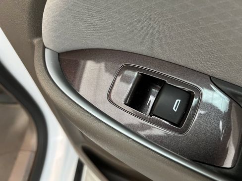 Used 2025 Chevrolet Malibu LT FWD image 24