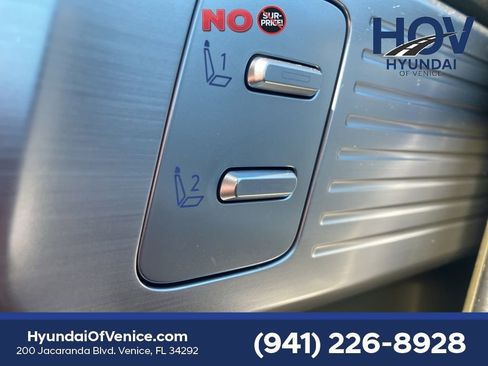 Used 2025 Hyundai Santa Fe Calligraphy FWD image 22