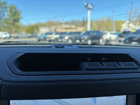 Used 2025 Ford Bronco Outer Banks AWD/4WD image 23