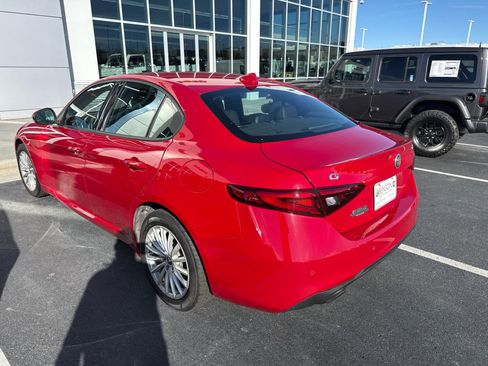 Used 2022 Alfa Romeo Giulia Sprint image 7