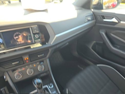 Used 2024 Volkswagen Jetta Sport image 25