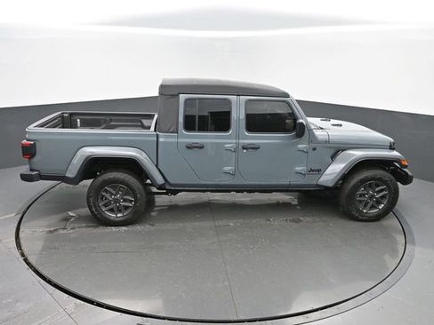 New 2025 Jeep Gladiator Sport image 43
