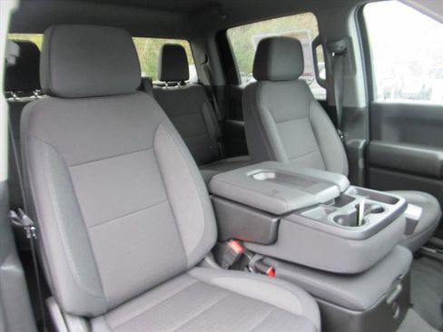 Used 2025 Chevrolet Silverado 1500 Custom image 9